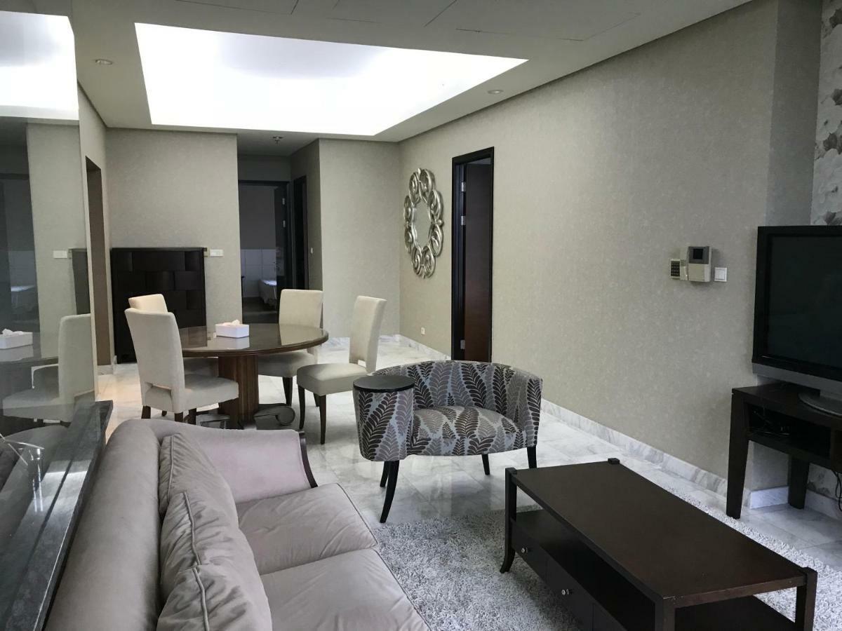 The Peak Residence At Sudirman - 3 Bedroom Exclusive Private Apartment Yakarta Exterior foto