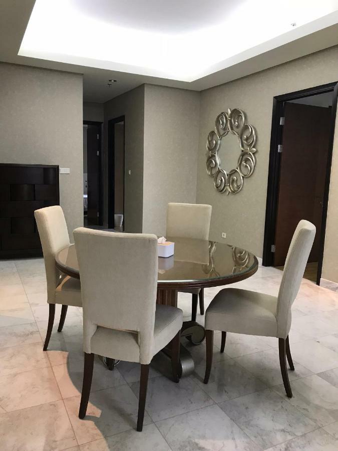 The Peak Residence At Sudirman - 3 Bedroom Exclusive Private Apartment Yakarta Exterior foto